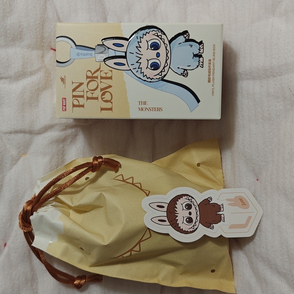 Pop Mart Pin for Love A-M Series Labubu Love (L)